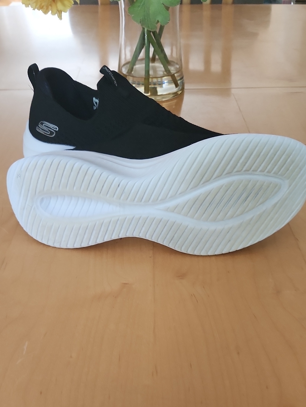 Ladies Skechers Air Cooled - Picture 5 of 5